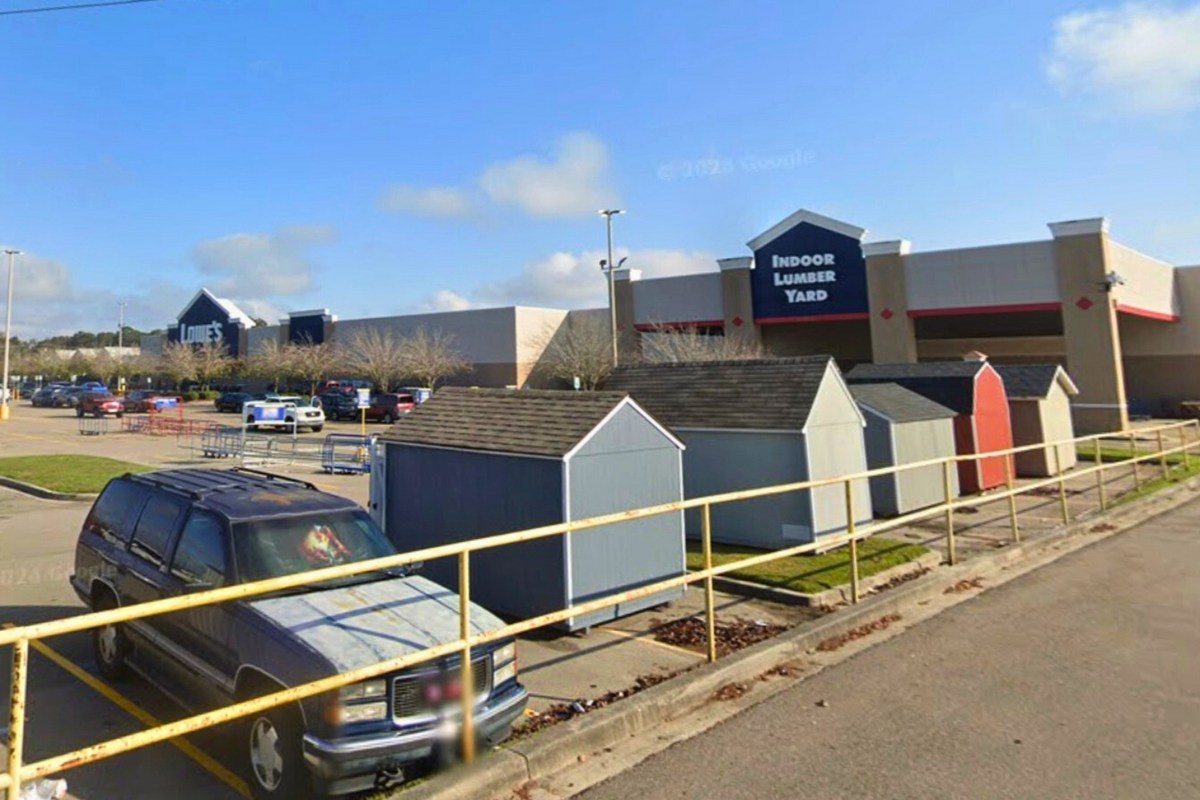 Man Found Naked in Lowe’s Display Shed in Louisiana